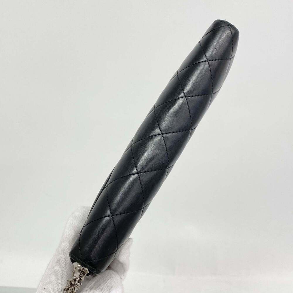 CHANEL Black Lambskin Leather Wallet - Picture 3 of 10